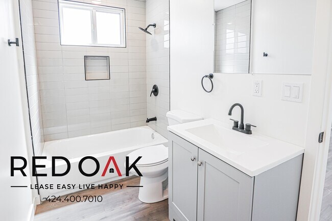 Building Photo - BRAND NEW Spacious Three Bedroom With NEW ...