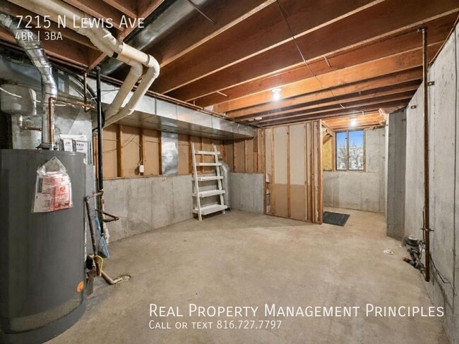 Building Photo - 7215 N Lewis Ave