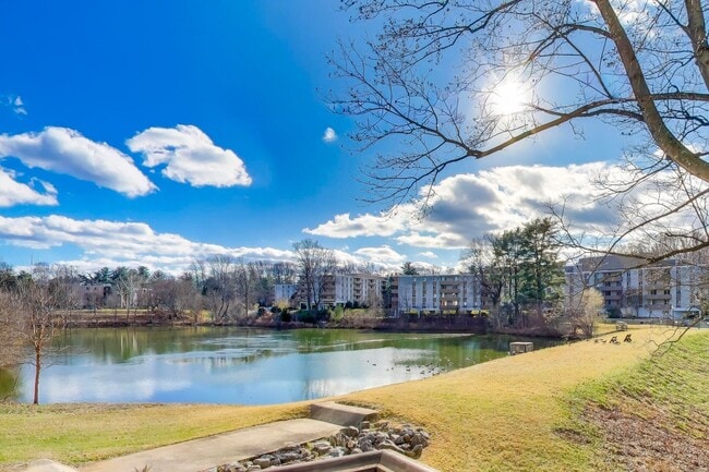 Building Photo - FRESH & READY -- Elegant 3 bedroom, 2.5 bath - 2 Level Condo!