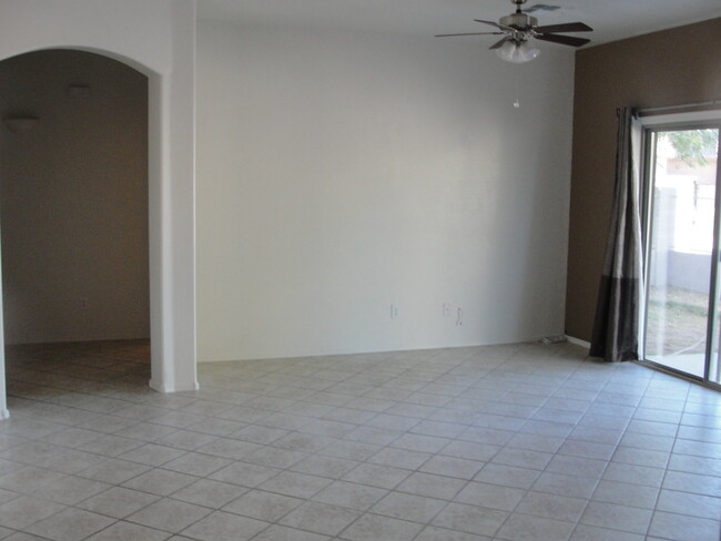 Building Photo - 7398 W Fargo Dr