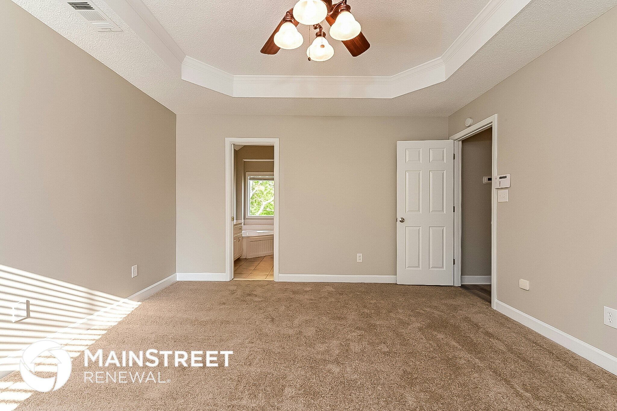 Building Photo - 180 Carriage Chase