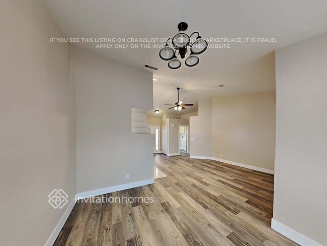 Building Photo - 4536 Mancilla St