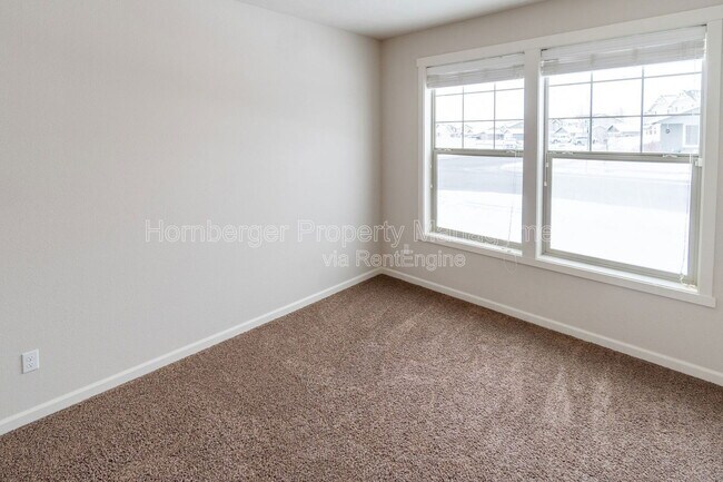 Building Photo - 8915 W Red St