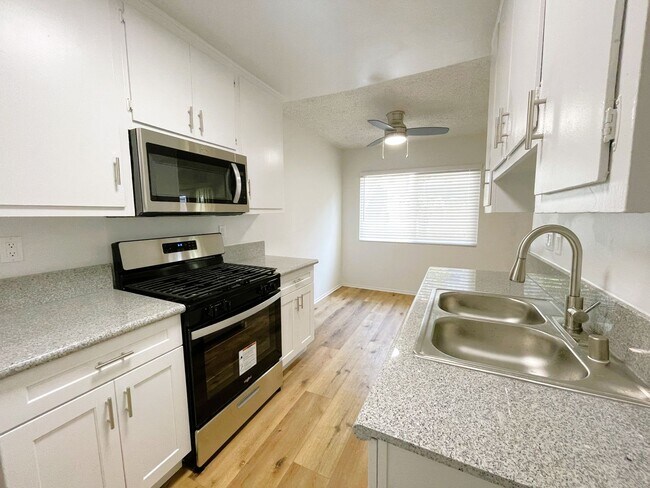 Interior Photo - 5650 Fair Ave