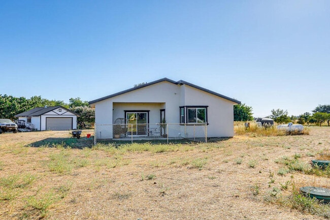 Building Photo - 6600 Thousand Oaks Dr