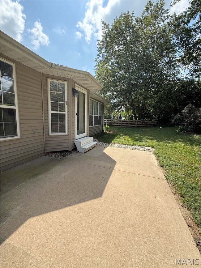 Building Photo - 3241 Tanglebrook Dr
