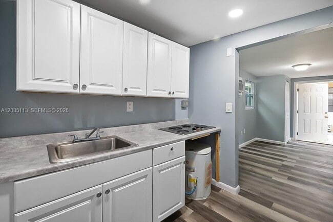 Building Photo - 890 NW 65th Ave