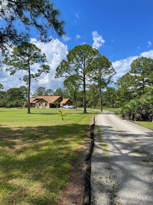 Building Photo - 14087 Coco Plum Rd