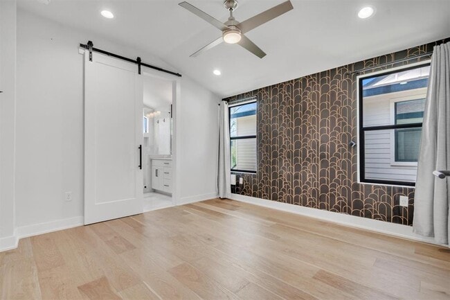 Building Photo - 408 W Odell St