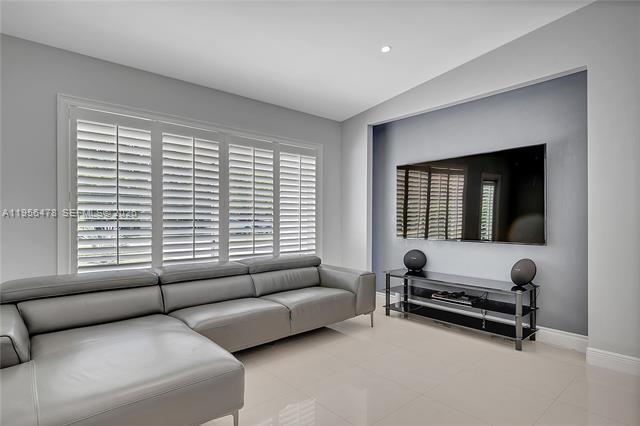 Building Photo - 8015 SW 136th St