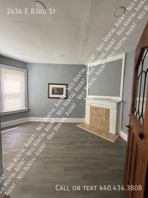 Building Photo - 2434 E 83rd St