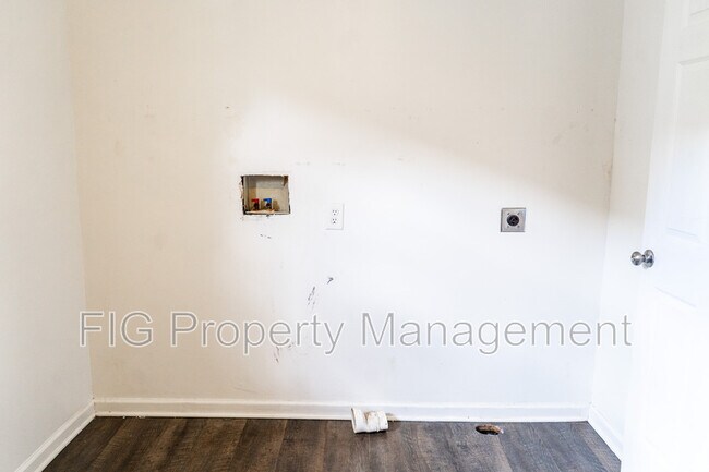 Building Photo - 1630 Wallace St