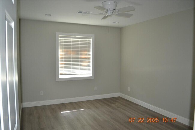 Building Photo - 14923 Perthshire Rd