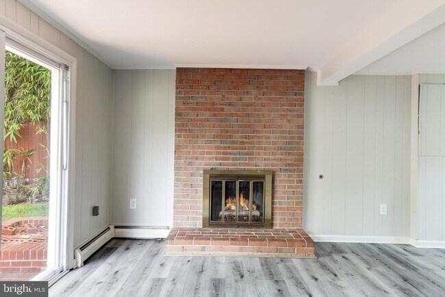 Building Photo - 4111 Hemingway Dr