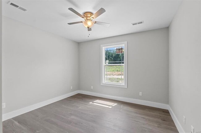 Building Photo - 128 Beechwood Ln