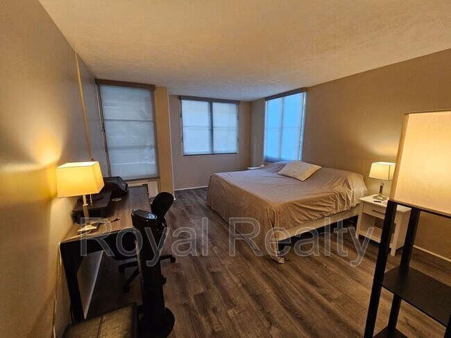 Building Photo - 430 Kaiolu St