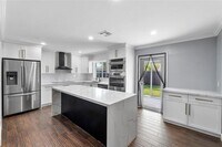 Building Photo - 5820 NW 56th Pl