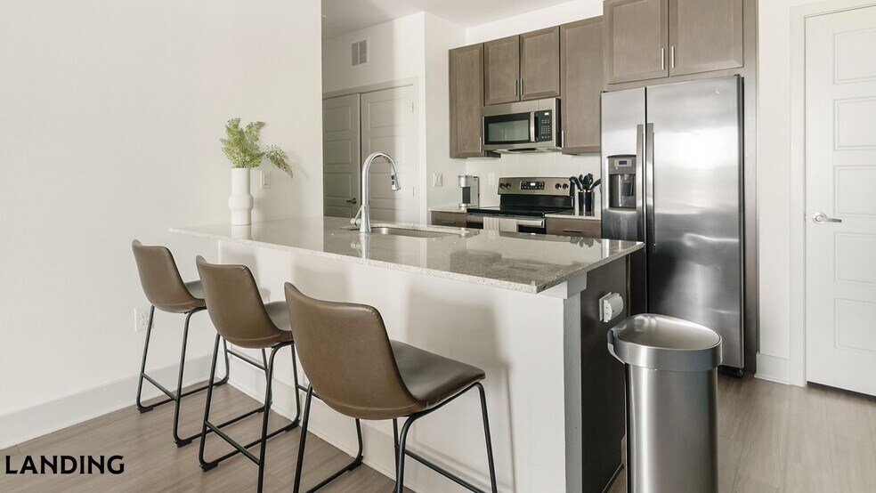 Building Photo - 698 Basilica Bay Dr