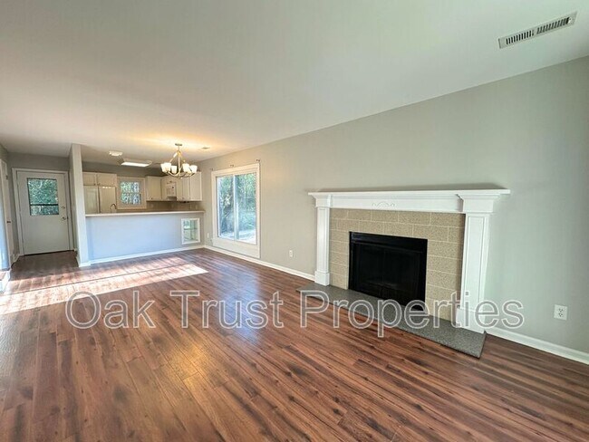 Building Photo - 4449 Great Oak Dr