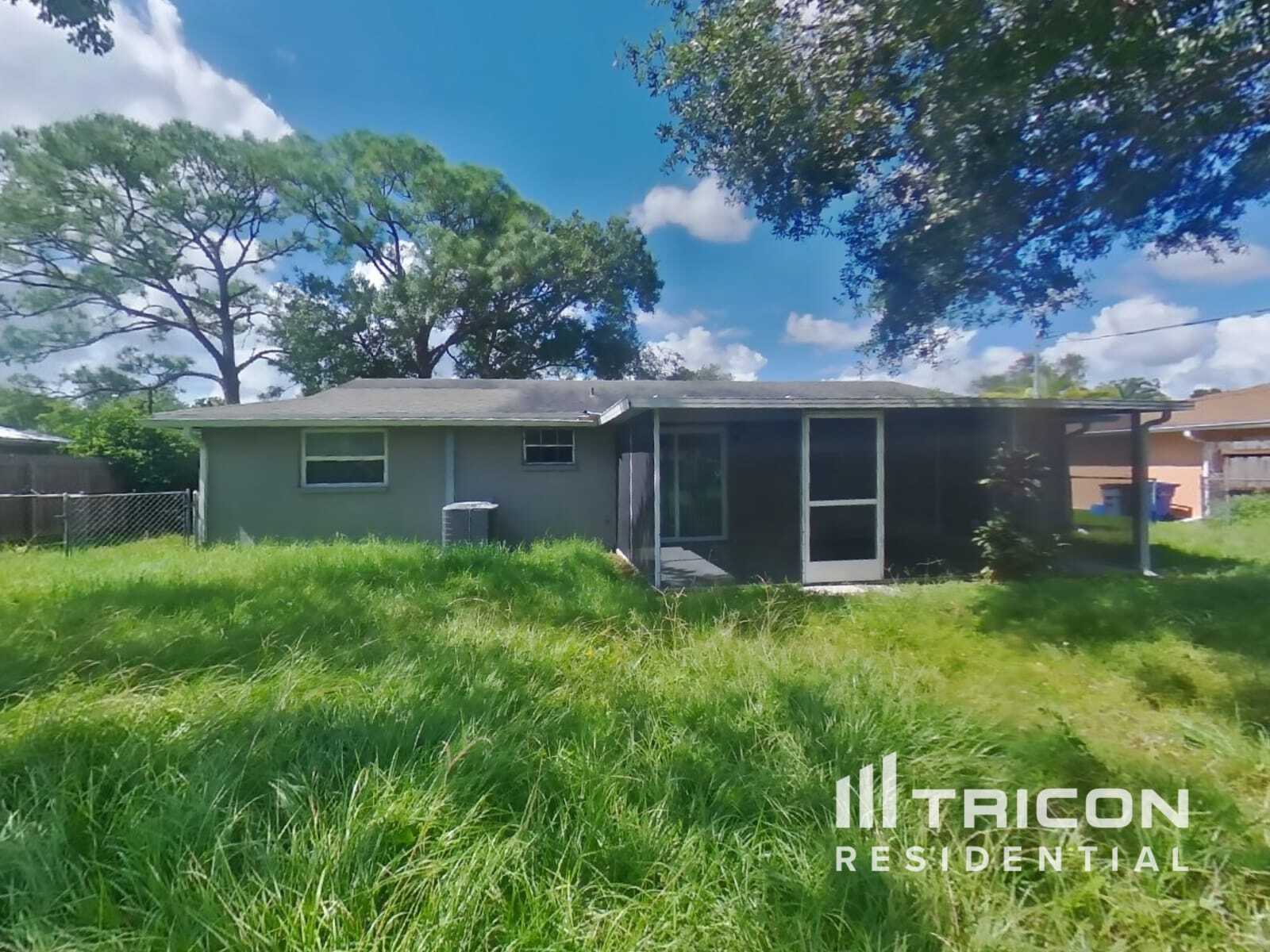 Building Photo - 3007 Bucida Dr