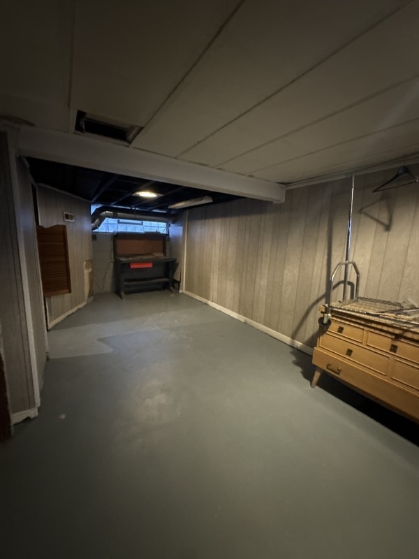 Building Photo - 11104 Lincoln Ave