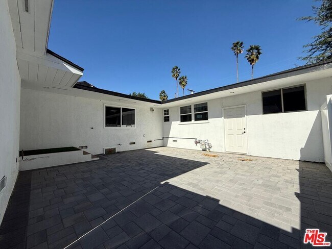 Building Photo - 15962 Gault St