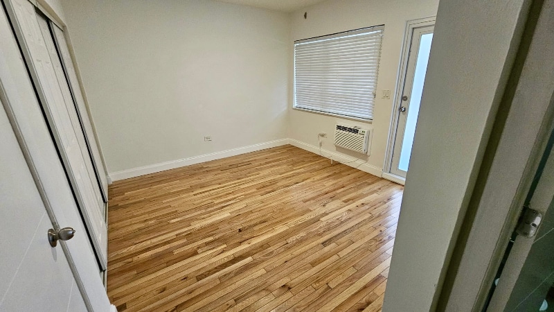 Building Photo - 9005 NE 8th Ave