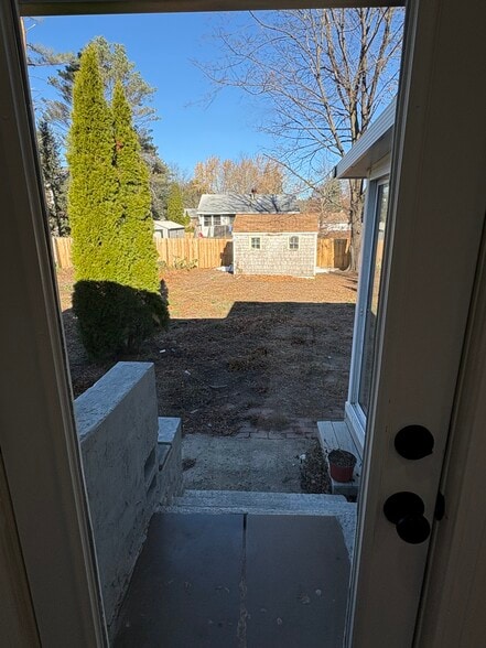 Building Photo - 178 Storey Ave