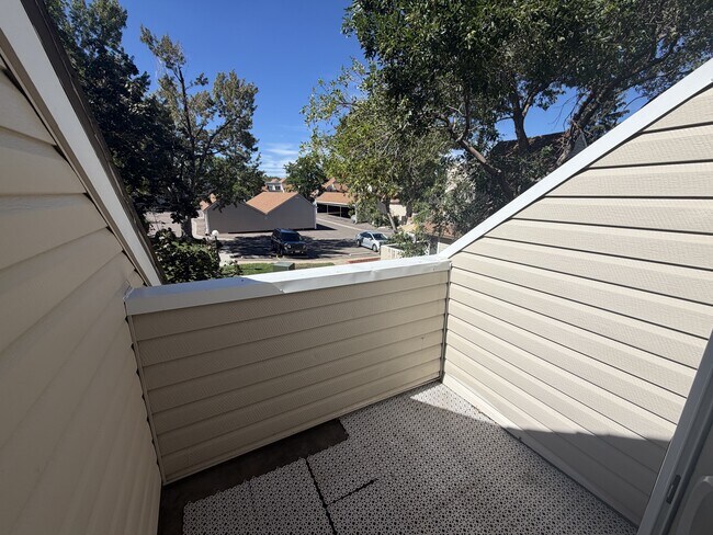 Building Photo - 2461 S Xanadu Way