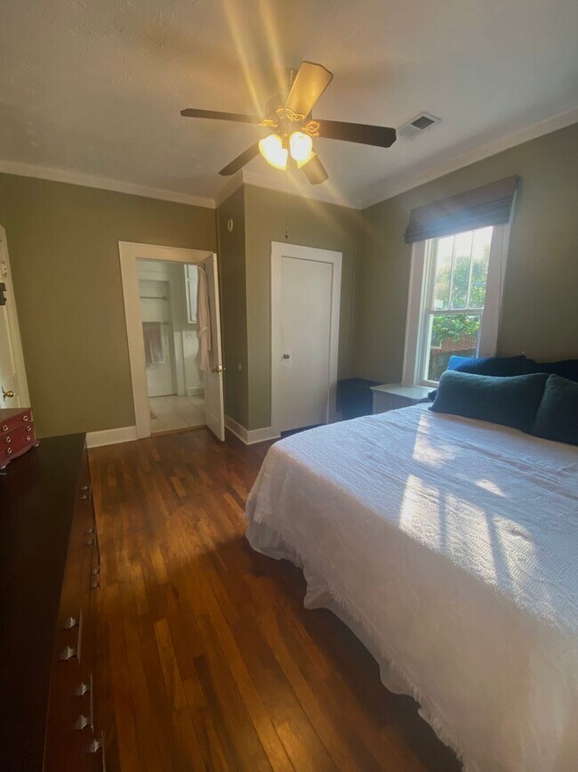 Building Photo - House in Opelika Available August!