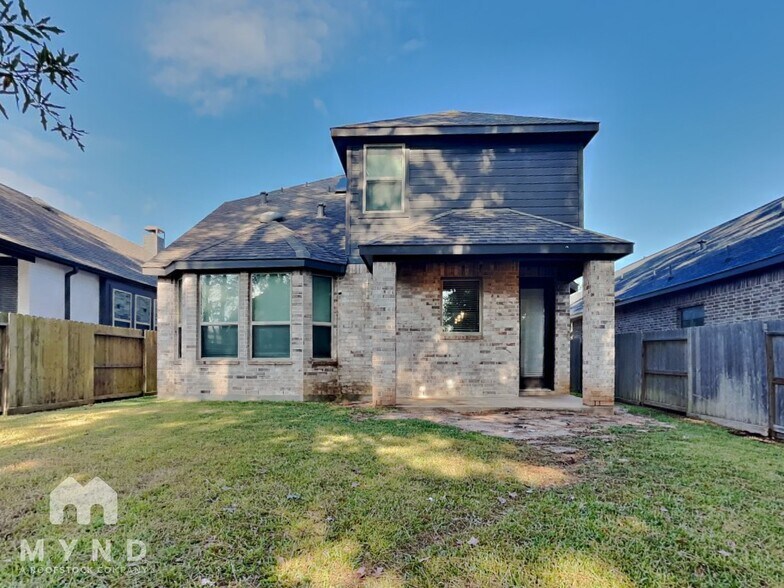 Building Photo - 734 Lacebark Elm Trl