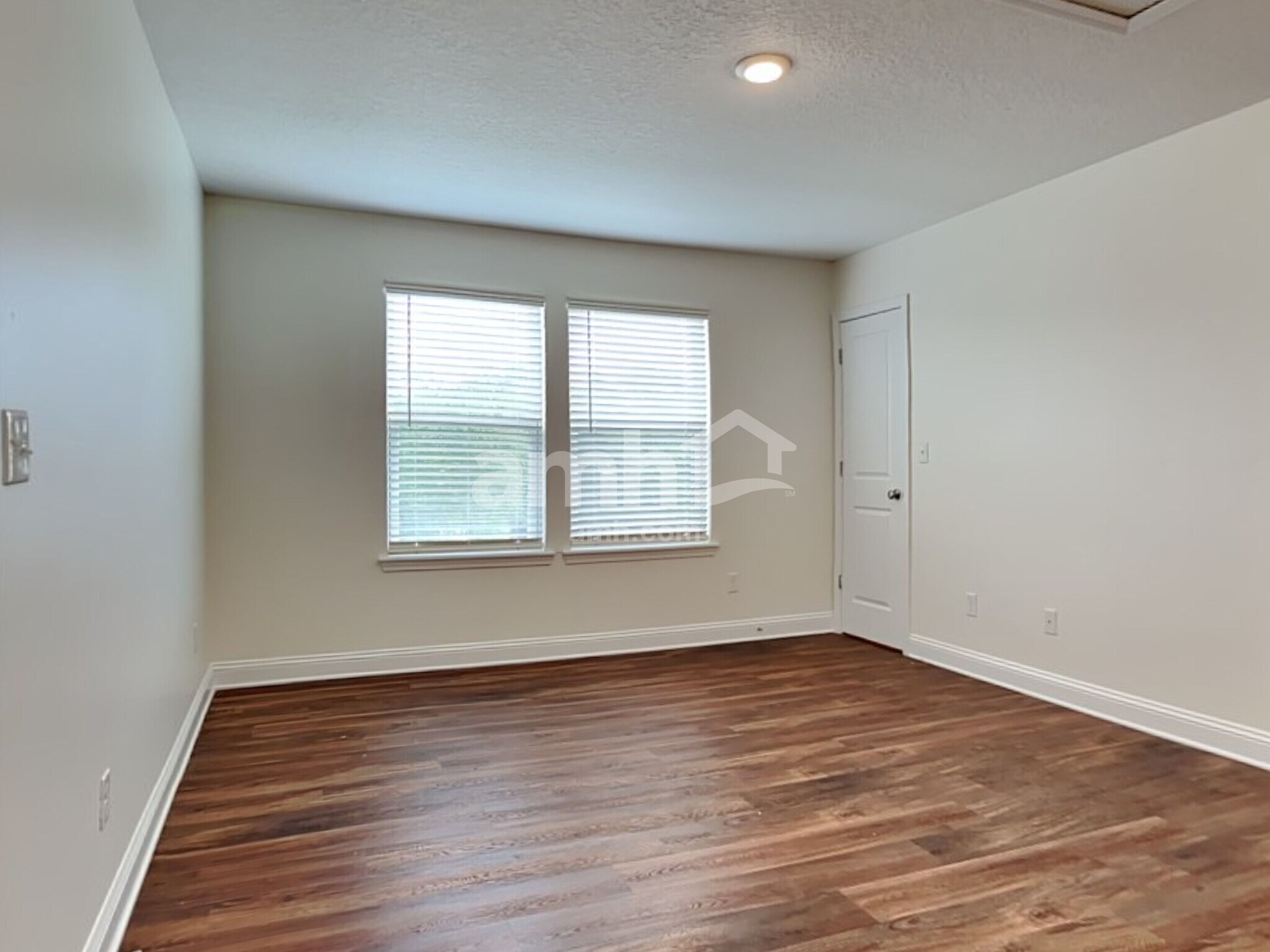 Building Photo - 644 Sunny Stroll Dr