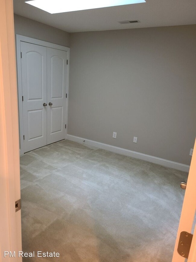 Building Photo - 3 br, 2.5 bath House - 842 Silver Leaf Drive