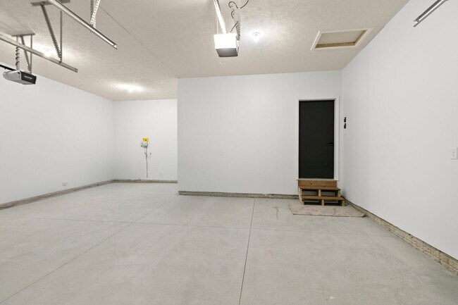 Building Photo - 1311 SW 36th St