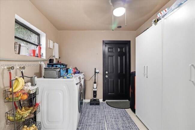 Building Photo - 7551 Polk St