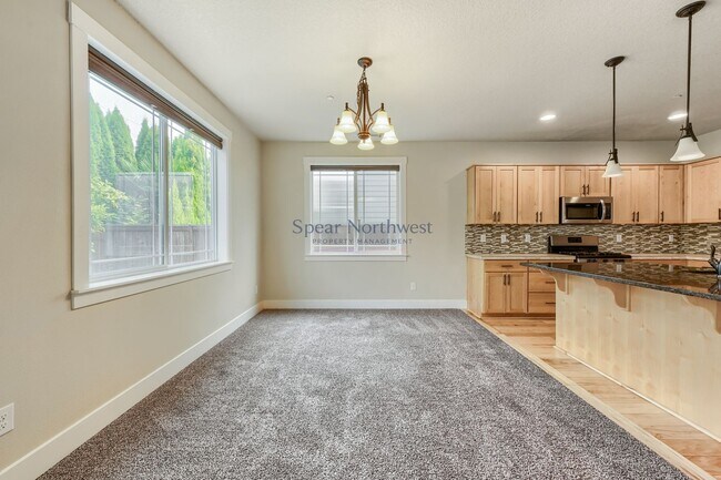Building Photo - 552 NE 77th Ave