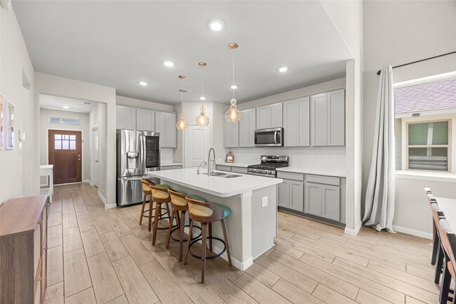 Building Photo - 5347 Sunny Ray Dr