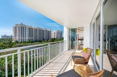 Building Photo - 609 Ocean Dr