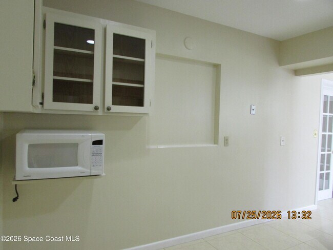 Building Photo - 211 W Laila Dr