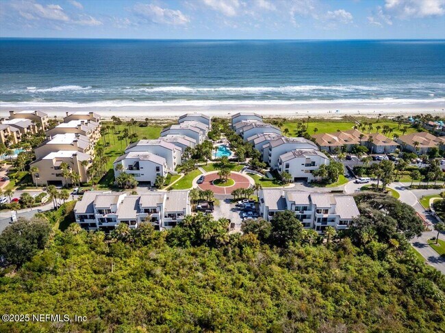 Building Photo - 739 Spinnakers Reach Dr