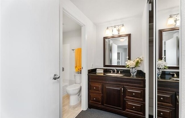 Building Photo - 700 E Ocean Blvd