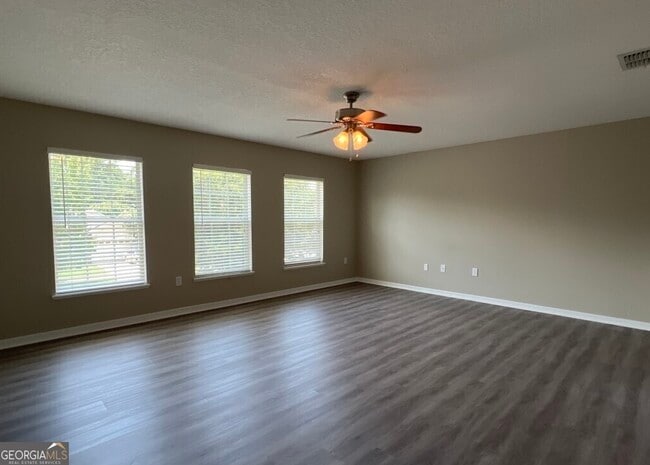 Building Photo - 405 Brooklet Cir