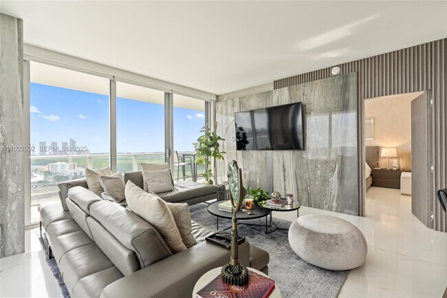 Building Photo - 16385 Biscayne Blvd