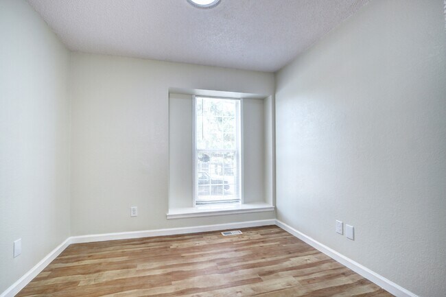 Building Photo - 5588 S Netherland St