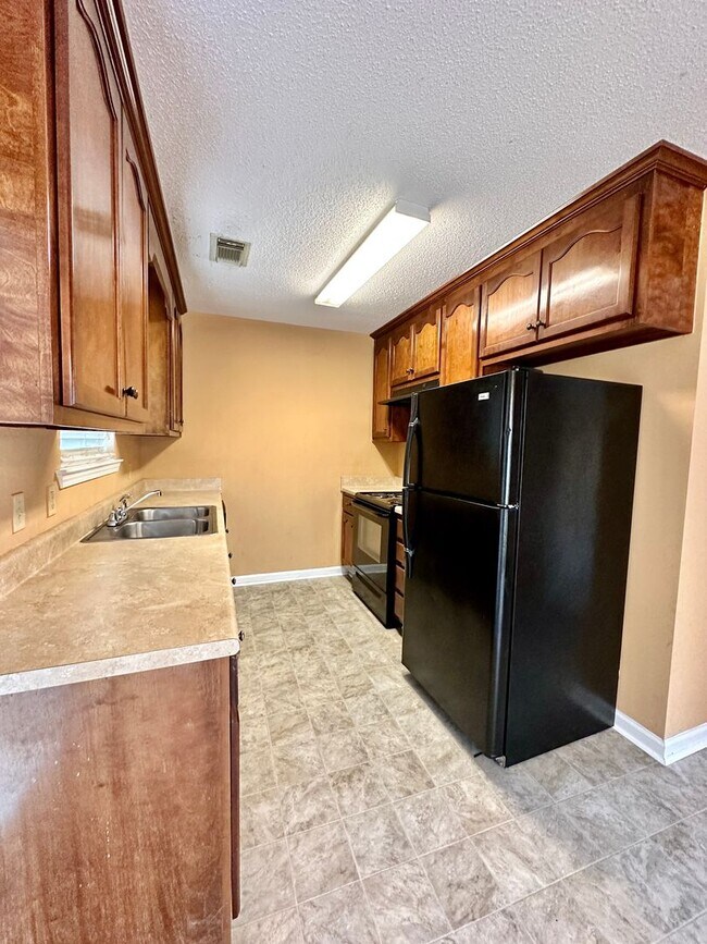 Building Photo - 11424 Oak Arbor Way