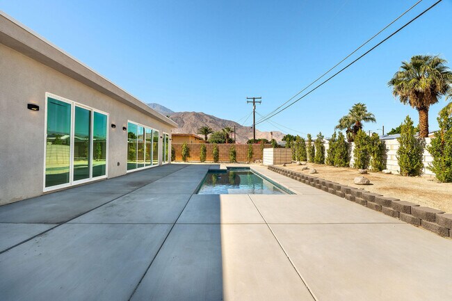 Building Photo - 416 Rosa Parks Rd