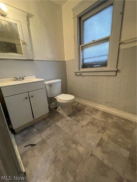 Building Photo - 4754 Blythin Rd