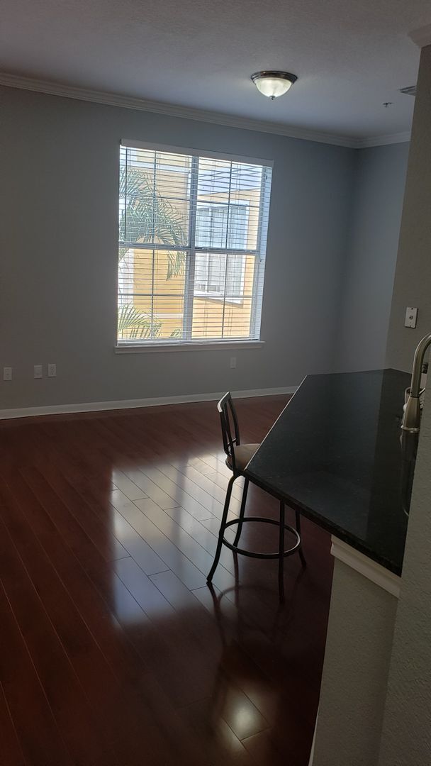 Building Photo - Large 1 Bedroom / 1 Bathroom Condo with Water Fountain View in Downtown Orlando!