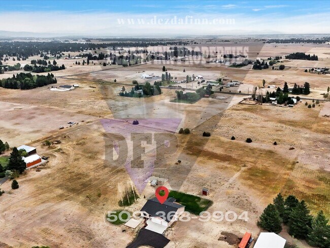 Building Photo - Country Living, Minutes to FAFB! 4 Bed, 2 ...