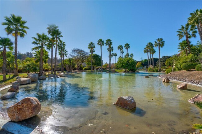 Building Photo - Resort Like Living 2 Master Suites Condo F...